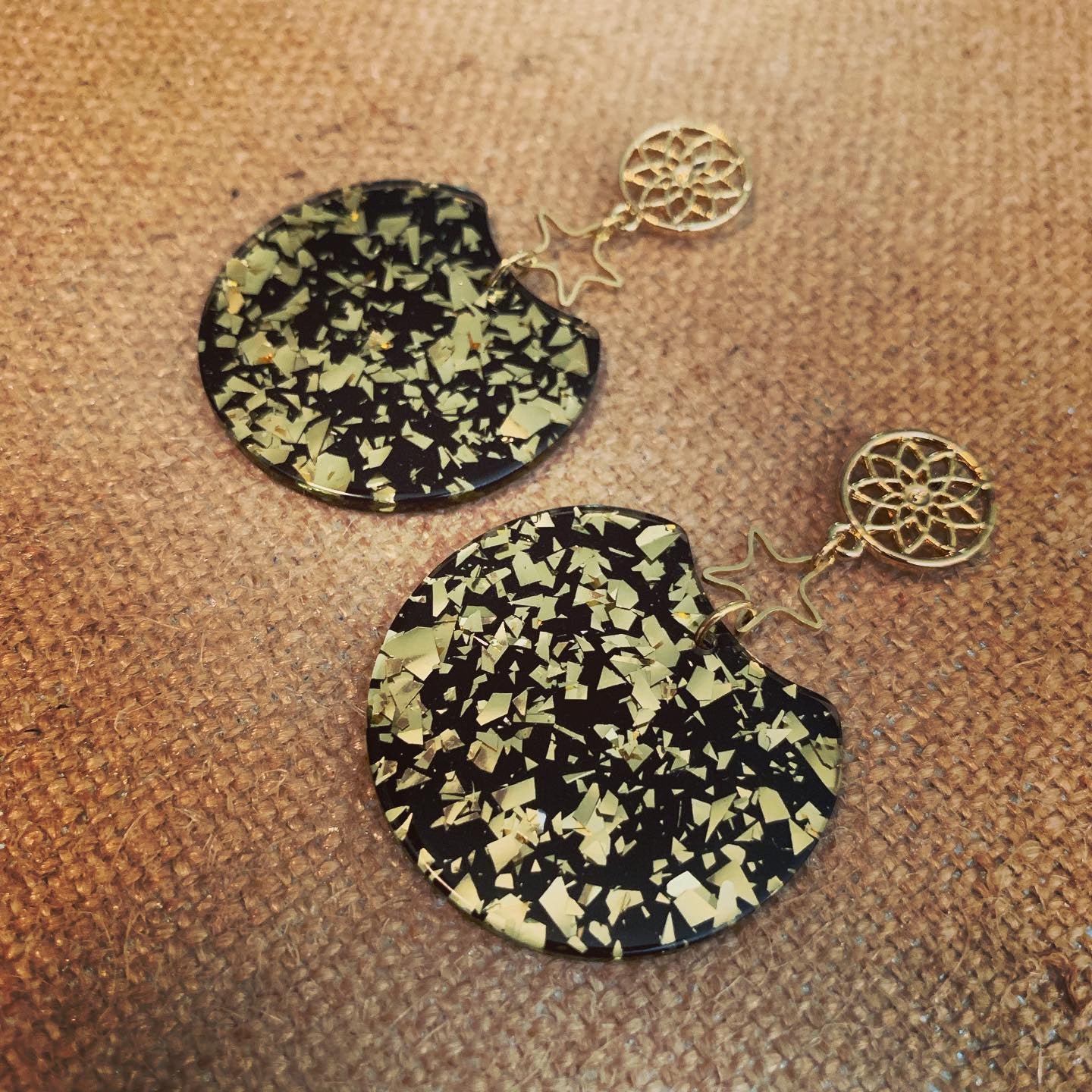 Gold Star Circle Cutout Acrylic Drop Earrings