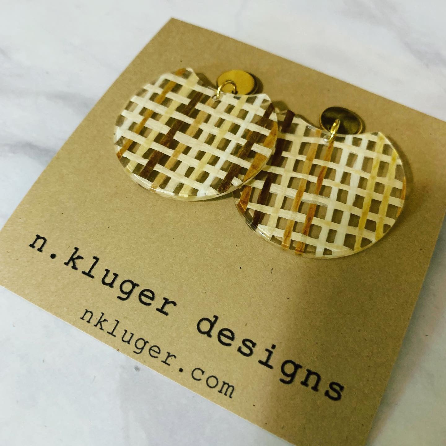 Brown Basketweave Circle Cutout Acrylic Drop Earrings