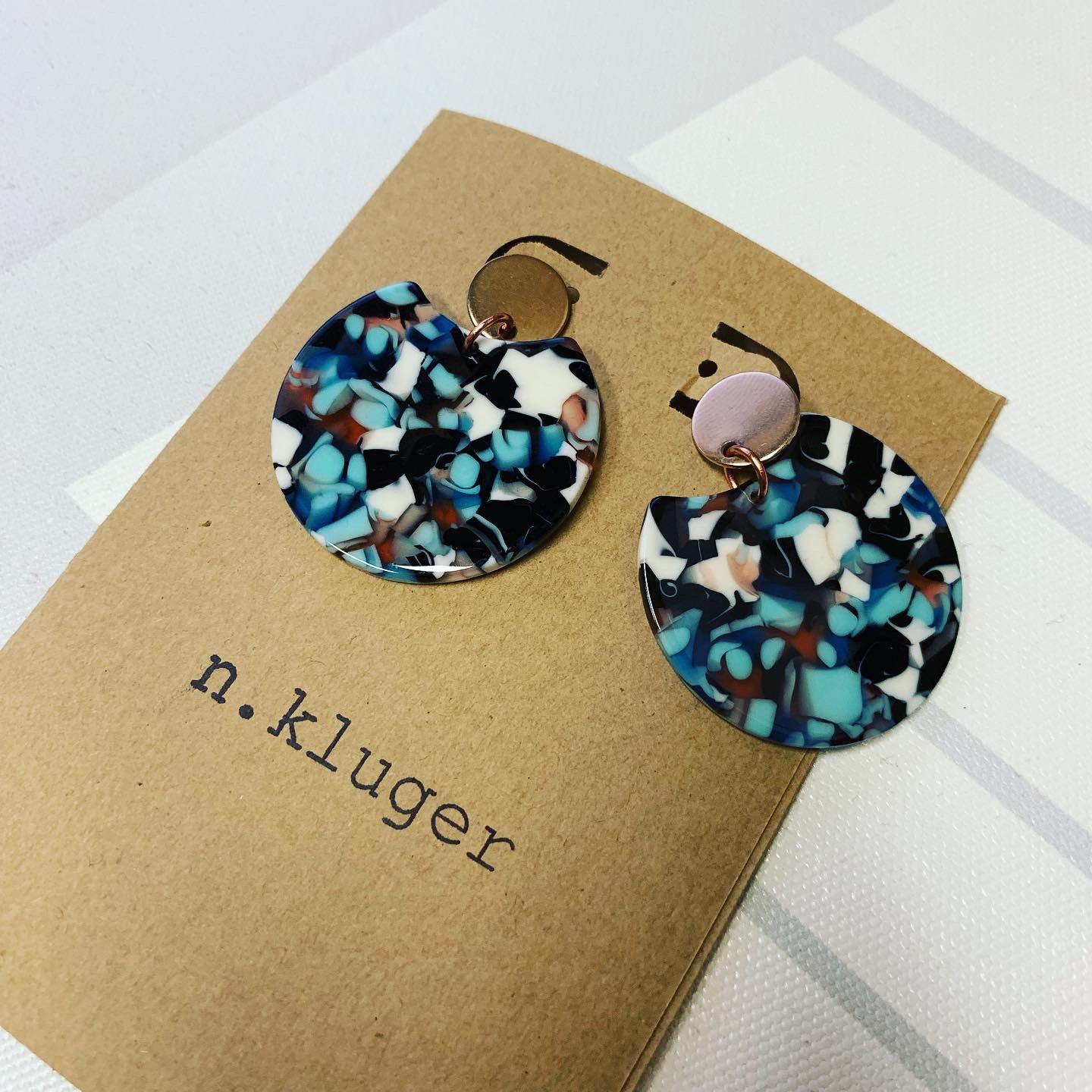 Tortoise Shell Circle Cutout Acrylic Drop Earrings